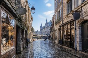 explorez l'histoire fascinante de la rue de la verrerie et découvrez ses lieux emblématiques qui racontent le patrimoine unique de ce quartier.